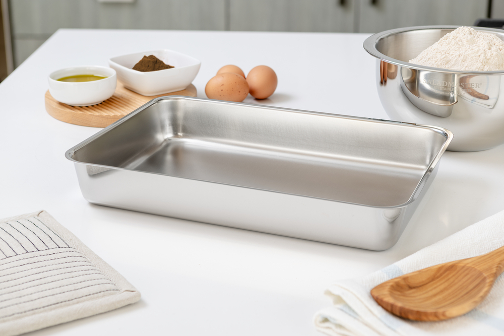 9 in. x 13 in. (22.9cm x 33cm) Bake and Roast Pan